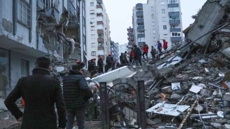 UPDATE : Gempa Besar Beruntun di Turki dan Suriah Menewaskan Lebih dari 3.800 Orang dan Puluhan Ribu Terluka