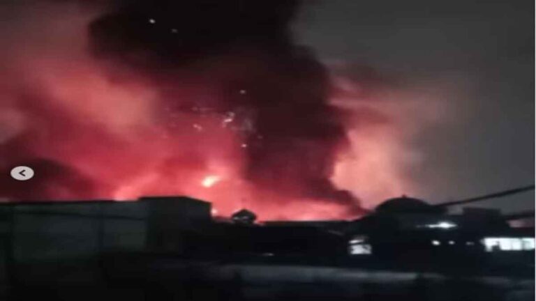 <strong>Kebakaran Depo Pertamina Plumpang, Jakarta Utara Menewaskan 13 Orang dan 49 Terluka</strong>