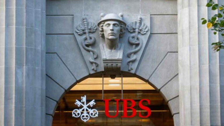 <strong>UBS Setuju untuk Mengakuisisi Credit Suisse</strong>