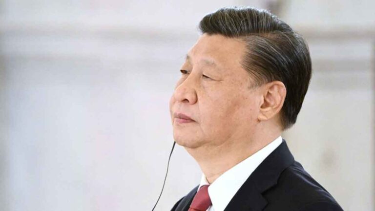Pakar Memperingatkan : Xi Jinping “Sedang Mempersiapkan Perang”