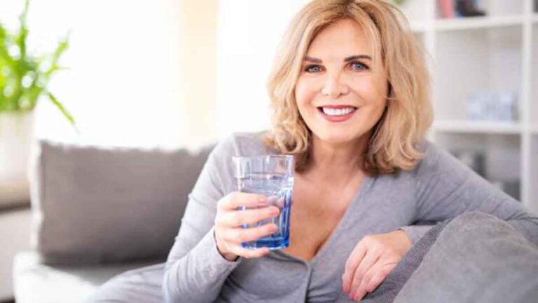 Hubungan Mengejutkan Antara Asupan Air dan Risiko Stroke: Minum Air Putih dengan Cara Benar untuk Memastikan Kesehatan yang Optimal