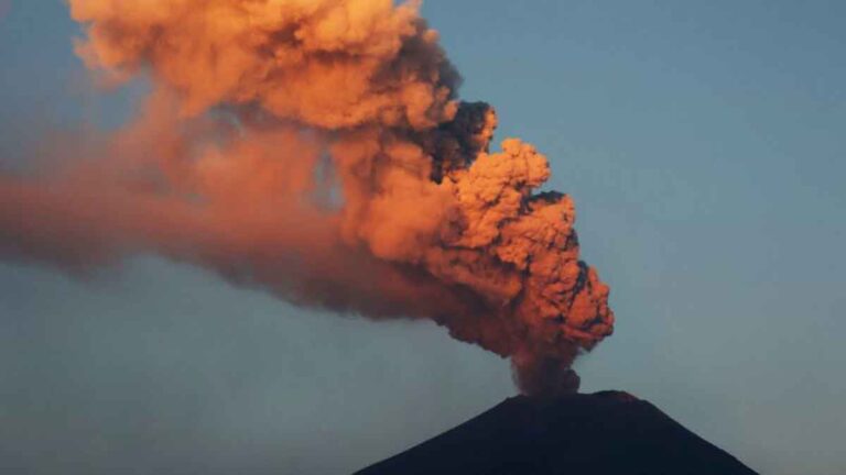 Hanya 72 KM dari Mexico City, Gunung Berapi Popocatepetl Mengancam 22 Juta Jiwa
