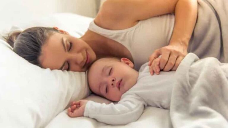 Apakah Berbagi Tempat Tidur dengan Bunda Bermanfaat untuk Bayi Baru Lahir? Ini Kata Dokter