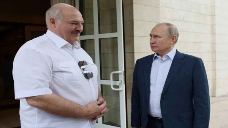 Putin: Rusia Akan Kerahkan Senjata Nuklir di Belarus Bulan Depan