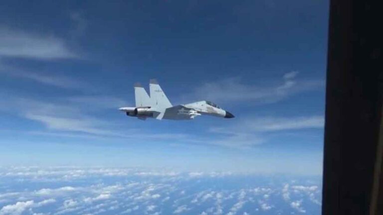 Jet Tempur Tiongkok Memprovokasi Pesawat AS di Laut Tiongkok Selatan, AS Merespons dengan Tegas