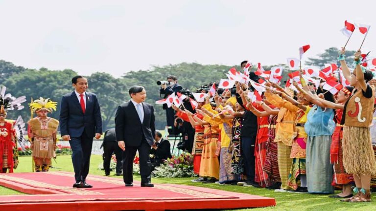 Jokowi Sambut Kunjungan Kenegaraan Kaisar Jepang Naruhito di Istana Bogor