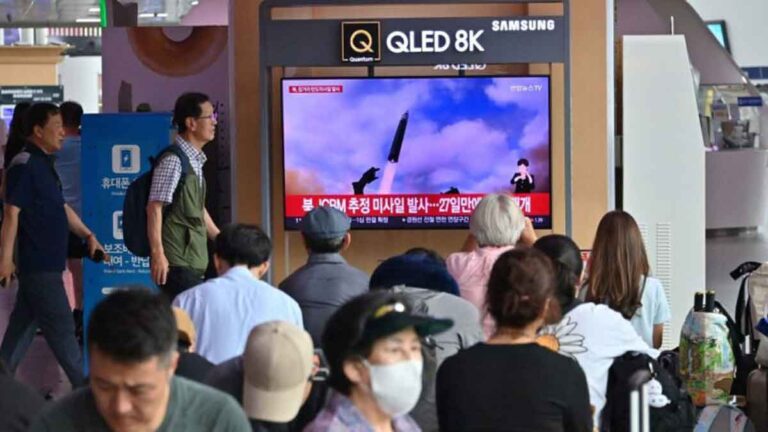 Korea Utara Meluncurkan Rudal Balistik Tak Dikenal ke Laut Sekitar 550 KM Timur Semenanjung