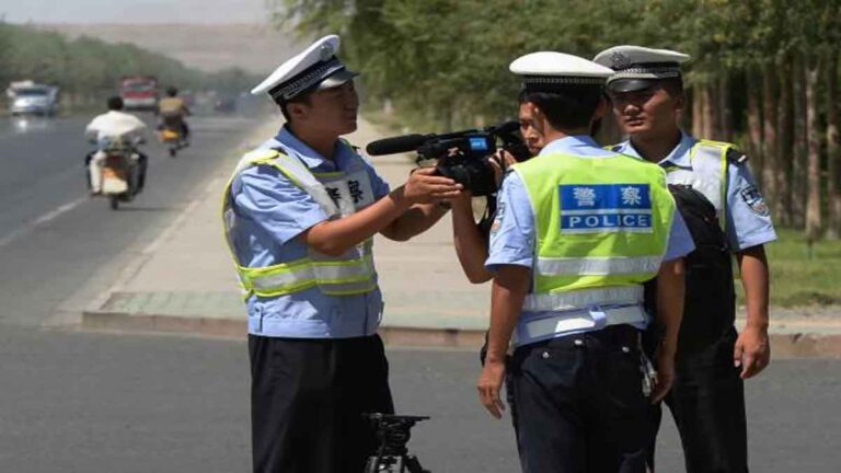 Undang-undang Anti-Spionase Baru Tiongkok Menimbulkan Risiko bagi Bisnis Asing