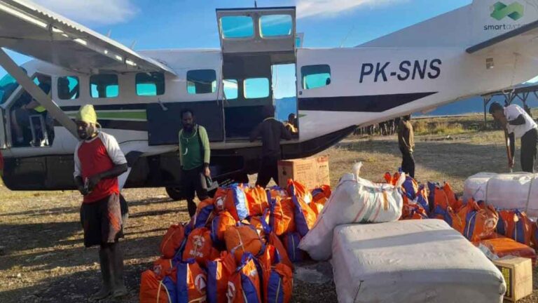 5.228 Kg Logistik dan Peralatan Telah Didistribusikan Sebagai Upaya Penanganan Darurat Bencana Kekeringan dan Cuaca Dingin Ekstrem di Papua Tengah