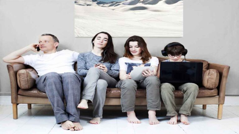Apa yang Perlu Orang Tua Ketahui Tentang Screen Time