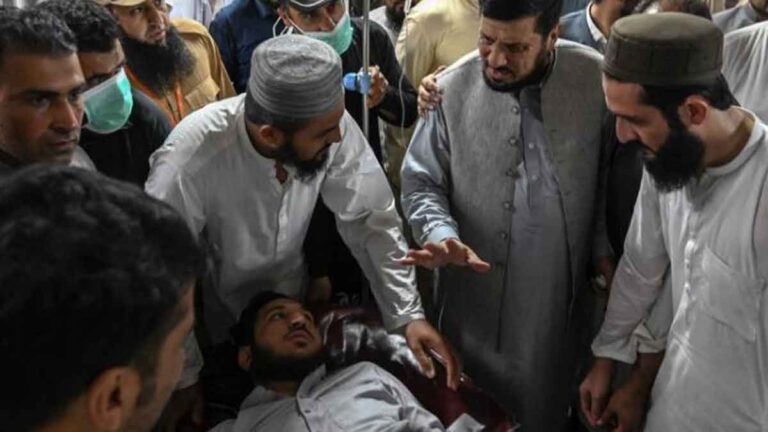 44 Orang Tewas dalam Ledakan di Rapat Umum Partai di Pakistan