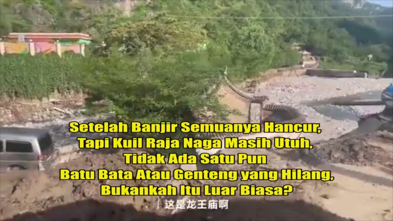 Setelah Banjir Semuanya Hancur, Tapi Kuil Raja Naga Masih Utuh, Tidak Ada Satu Pun Batu Bata Atau Genteng yang Hilang, Bukankah Itu Luar Biasa?