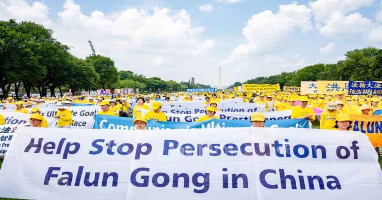 PKT Menargetkan Puluhan Juta Orang dengan Kampanye Propaganda Baru untuk Menganiaya Falun Gong