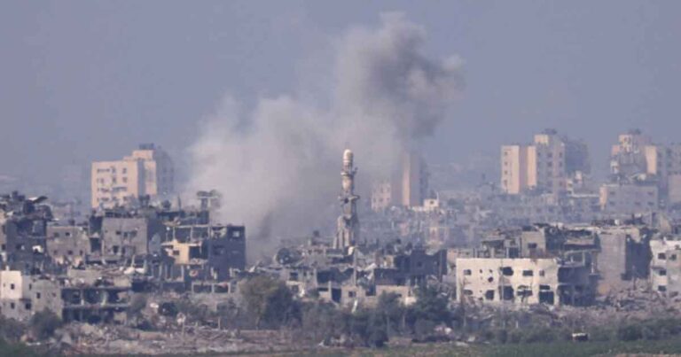 Serangan Israel Terbaru Menewaskan Komandan Angkatan Udara Hamas, Komunikasi Gaza Terganggu