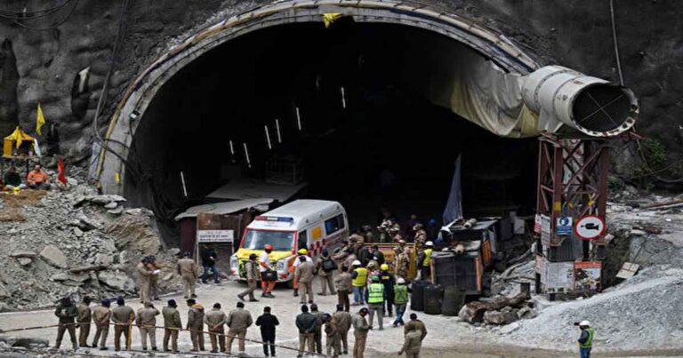 Terowongan Runtuh di Himalaya India, 41 Pekerja Berhasil Diselamatkan