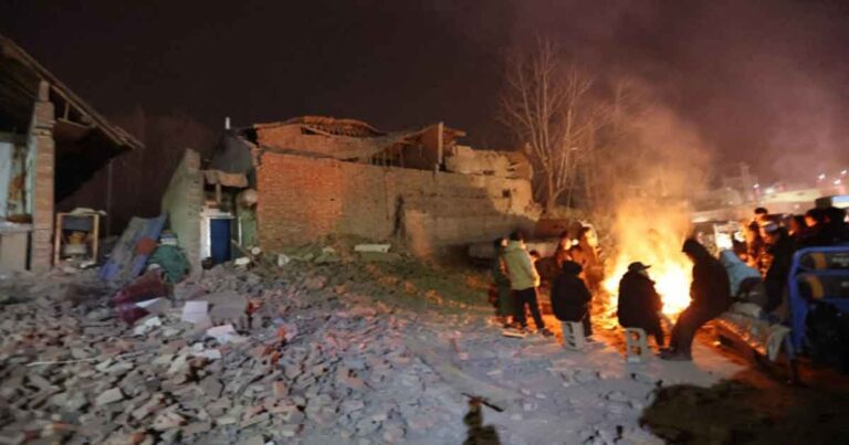 Rentetan Gempa Bumi yang Mengguncang Gansu, Tiongkok Hingga Menelan Ratusan Korban serta Gempa di Xinjiang