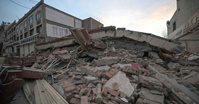 Tercatat 423 Gempa Susulan Melanda Gansu, Tiongkok, Suhu Rendah Kian Mempersulit Warga Bertahan Hidup di Bawah Reruntuhan