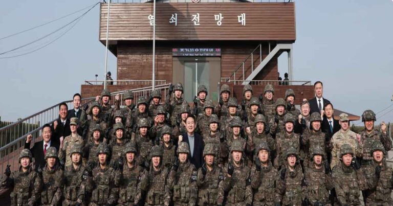 Presiden Korea Selatan Yoon Suk Yeol : Tidak Ragu Menanggapi Provokasi Korea Utara yang Menggencarkan Persiapan Perang