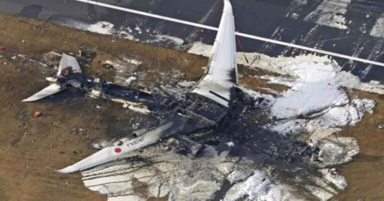 Investigasi Awal Kecelakaan Pesawat di Bandara Haneda Tokyo, Kedua Pesawat Ternyata Menerima Instruksi Ini dari Menara Kontrol 