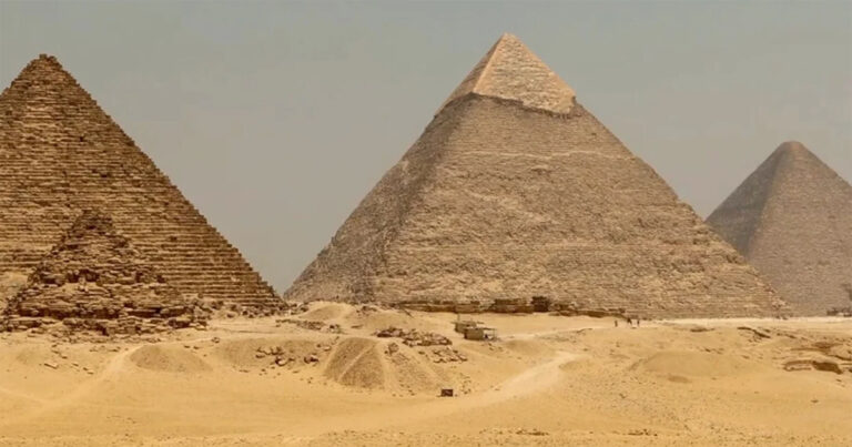 Penemuan dari Luar Angkasa Menunjukkan Bahwa Piramida Dibangun Menggunakan Bantuan Air