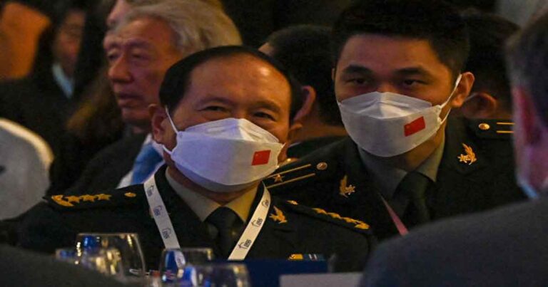 Lima Jenderal Dipecat, Beijing Sulit Menutupi “Rasa Malu dan Terhina”