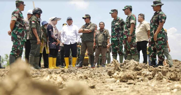 Perbaikan Tanggul Jebol dan TMC, Jadi Strategi Penanganan Banjir Demak