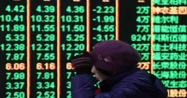 Partai Komunis Tiongkok Mengganti Kepala Regulator Sekuritas, Membatasi Short-Selling  di Tengah Kehancuran Pasar Saham