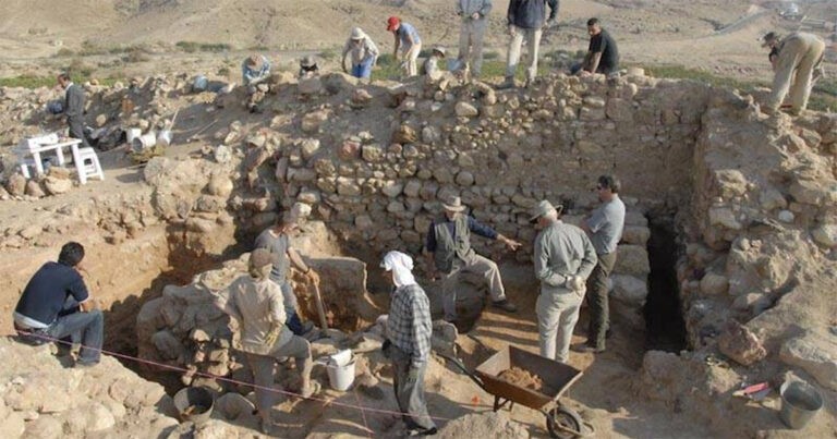 Bagaimana Para Arkeolog Menemukan Kehancuran Kota di Balik Kisah Sodom dalam Alkitab