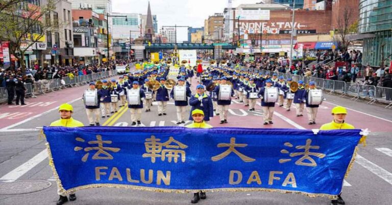 Praktisi Falun Dafa di Seluruh Dunia Memperingati 25 Tahun Permohonan Damai