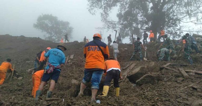 Tanah Longsor Tana Toraja, Sulawesi Selatan, Tim Gabungan Berhasil Temukan 20 Korban Jiwa