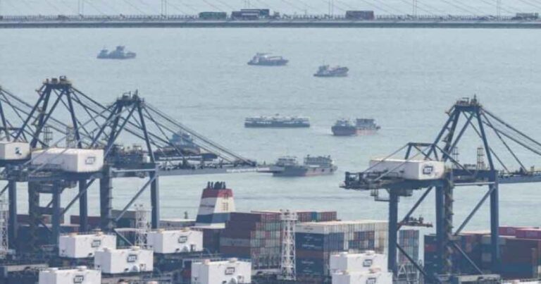 Hong Kong Terpental dari Daftar 10 Pelabuhan Peti Kemas Terbaik di Dunia untuk Pertama Kalinya