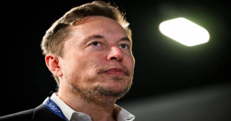 Kabarnya Elon Musk Berencana Mendonasikan USD.45 Juta per Bulan Kepada America PAC yang Mendukung Trump