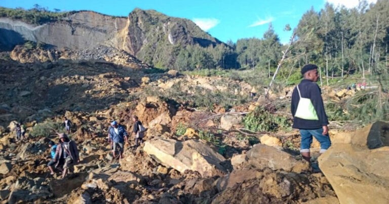 Tanah Longsor Melanda Banyak Desa di Papua Nugini, Menghancurkan Ribuan Rumah dan Ratusan Orang Dikhawatirkan Terkubur Hidup-hidup