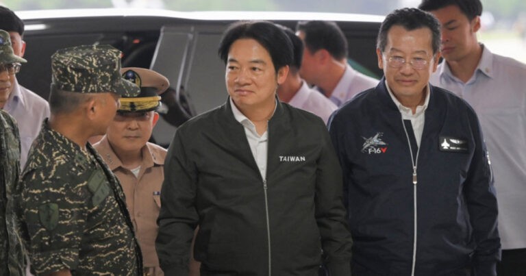 Kapal Tunda Milik PKT Tenggelam Secara Misterius Selama Latihan Militer, Memicu Spekulasi Mengenai Penyebabnya