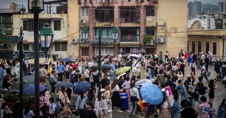 Konsumsi per Kapita Warga Tiongkok untuk Perjalanan May Day dengan Biaya Murah Tahun Ini Masih Rendah