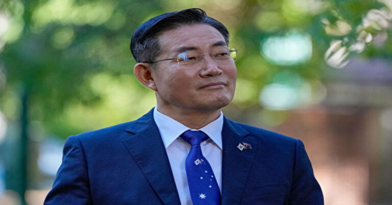 Menhan Korea Selatan : Korea Utara Telah Mengirimkan 4,8 Juta Peluru Artileri ke Rusia
