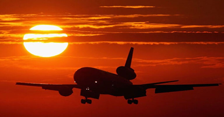 FAA Sedang Menyelidiki Titanium Palsu yang Ditemukan di Pesawat Boeing dan Airbus