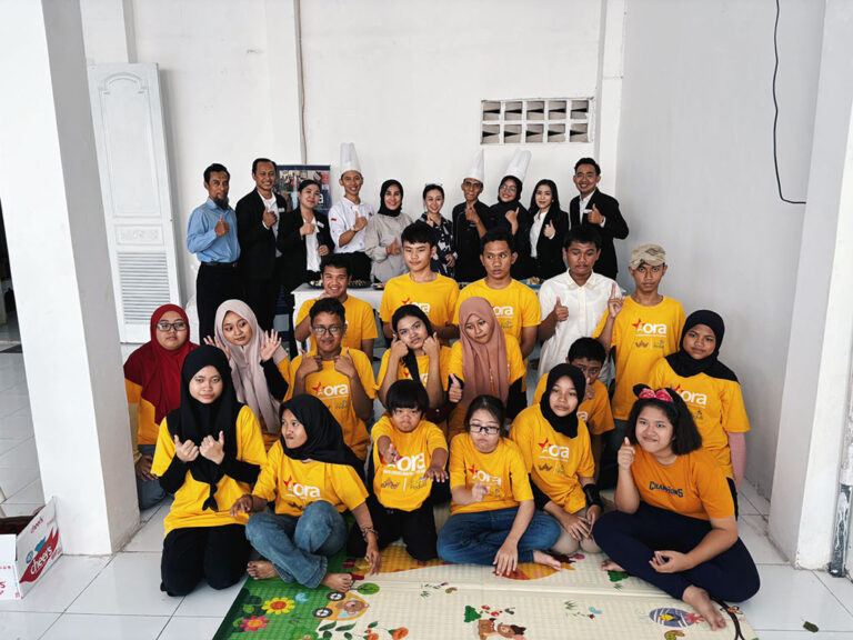 Mercure Surabaya Grand Mirama Undang Yayasan Aora Untuk Rayakan Hari Anak Nasional Bersama