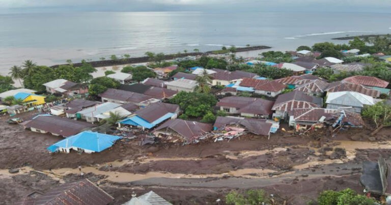 Banjir Bandang Melanda Kota Ternate, 13 Warga Meninggal Dunia dan 2  Terluka