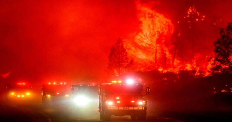 Kebakaran Terbesar Tahun Ini di California Berkembang Menjadi Kebakaran Terbesar ke-6 dalam Sejarah Negara Bagian