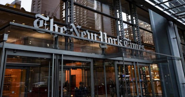 Penargetan The New York Times Terhadap Kelompok yang Teraniaya Hanya untuk Menyenangkan Beijing