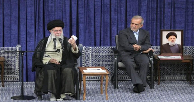 Alasan Presiden Iran Membujuk Pemimpin Tertinggi Khamenei untuk “Tidak Menyerang Israel” Hingga Respon Rakyatnya Tentang Perang