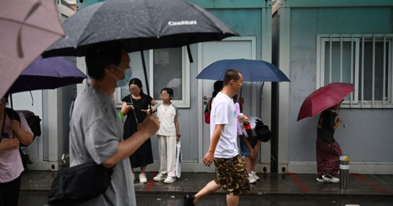 Pandemi di Tiongkok Terus Meningkat, Puluhan Ribu Orang di Guangdong Menderita Sakit