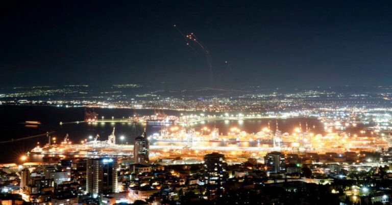 Hizbullah Luncurkan Serangan Rudal ke Tel Aviv, AS Mendesak Solusi Diplomatik