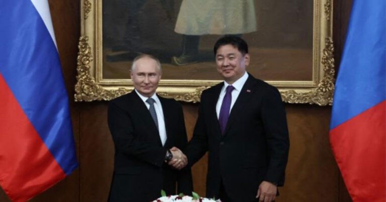 Tak Gentar dengan Surat Penangkapan dari Pengadilan Kriminal Internasional, Putin Kunjungi Mongolia