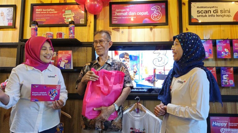 Program Spesial Wujud Apresiasi Indosat Ooredoo Hutchison Kepada Pelanggan di Hari Pelanggan Nasional 2024