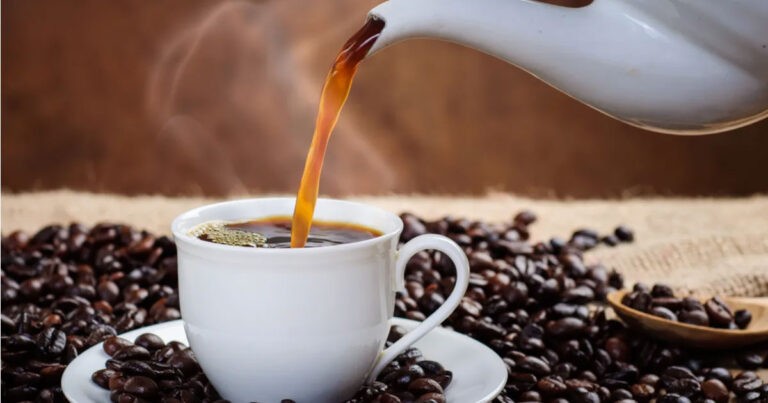 4 Waktu Terbaik Minum Kopi Hitam untuk Membantu Mengecilkan Perut Buncit