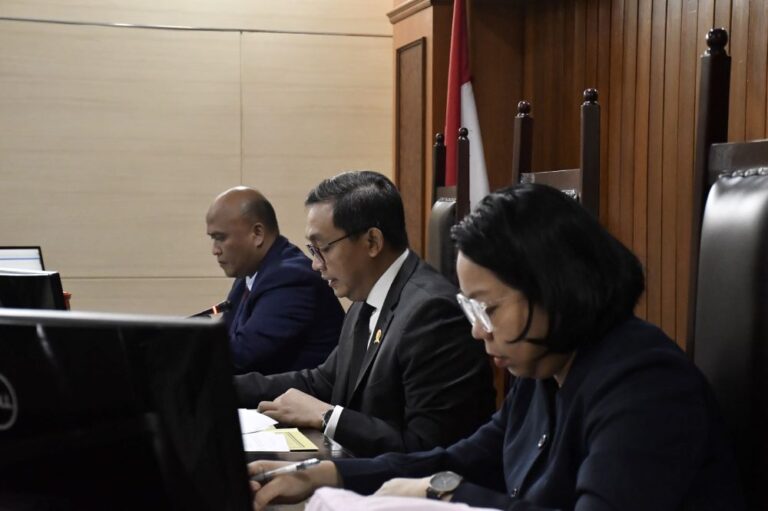 Putusan KPPU Terkait Penetapan Harga Pada Penyediaan Jasa Depo Peti Kemas di Pelabuhan Panjang Lampung Berkekuatan Hukum Tetap