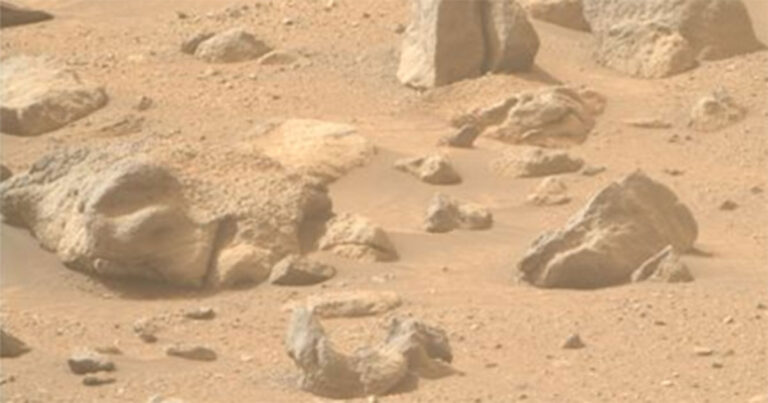 Penemuan Menakutkan di Mars Mirip Wajah Manusia