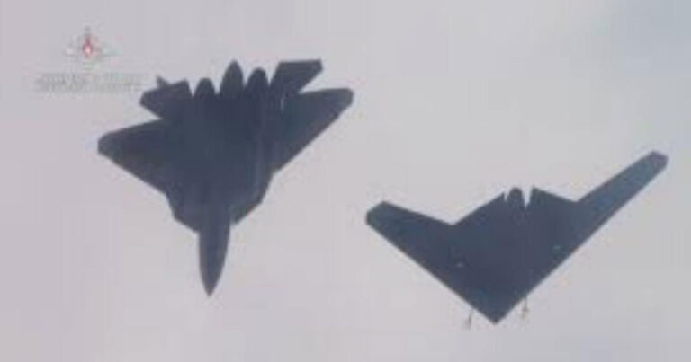 Orang Rusia Terkejut!  Jet Tempurnya Su-57  Menembak Jatuh Dronenya Sendiri Su-70